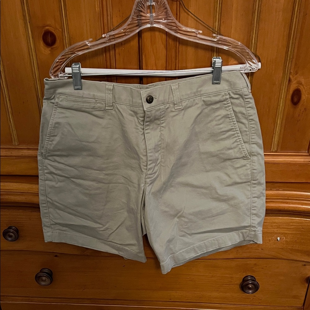 Duck Head Men's Khaki Flat Front Shorts